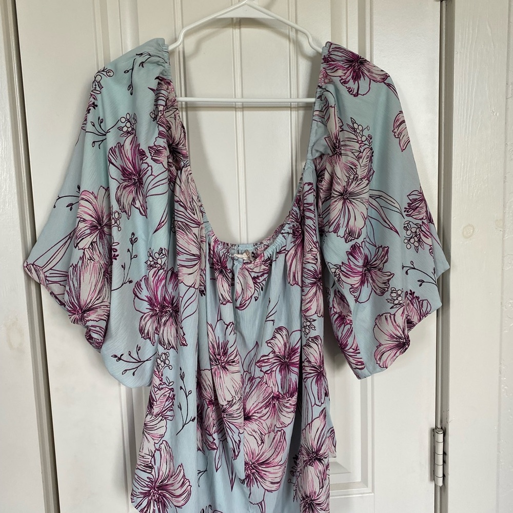 Off the shoulder balloon sleeve blouse